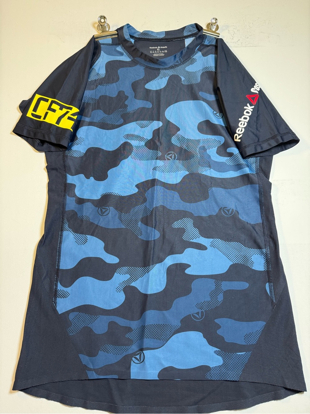 Reebok Blue & Navy Cross fit Camo stretch shirt Performance Tee size XL